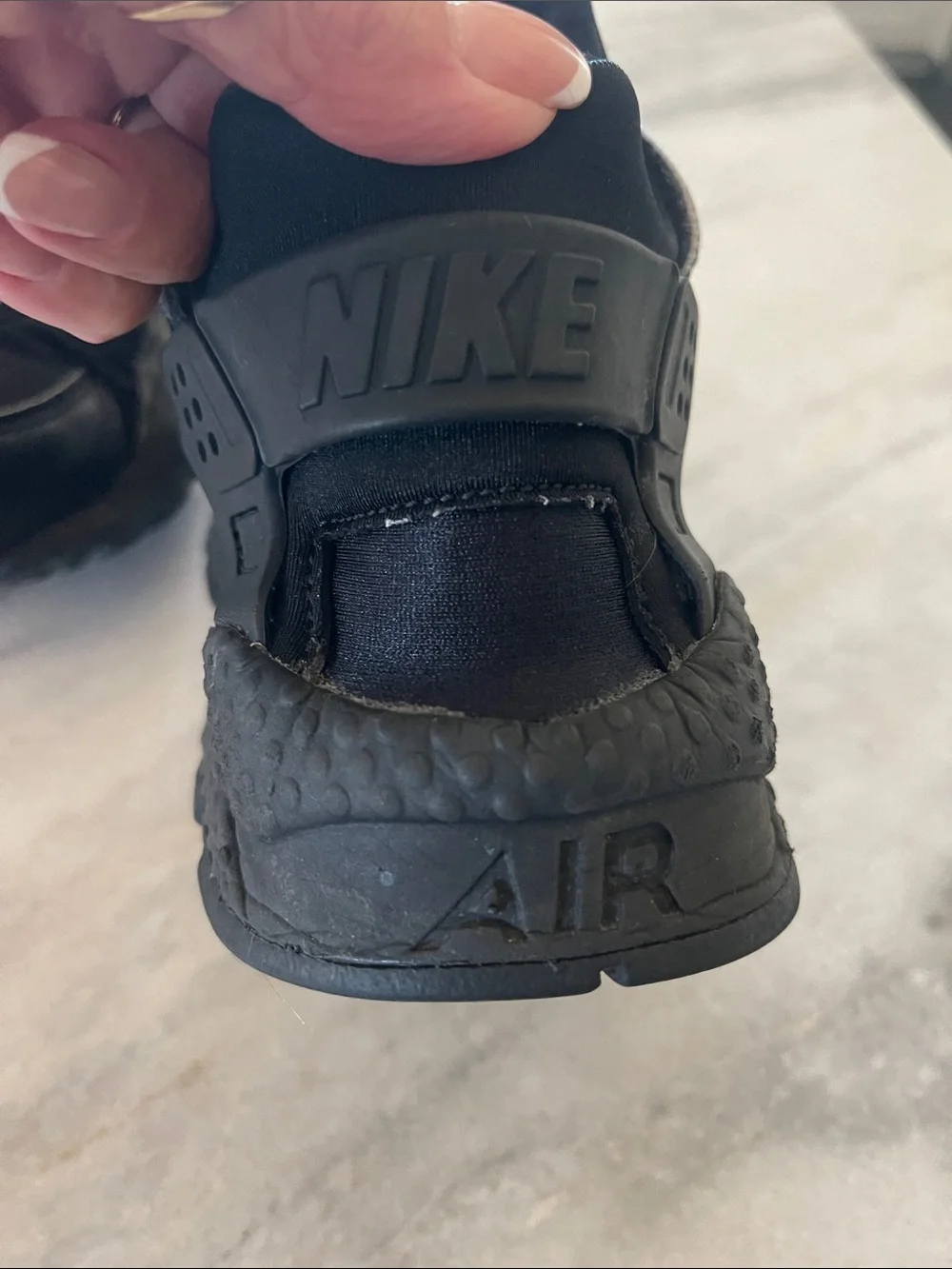 Nike Air Huarache Black Low-Top Athletic Sneakers